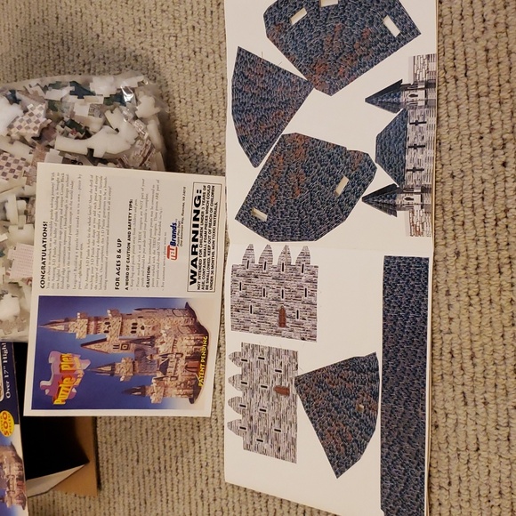 3-D Castle Puzzle (Like new, unused) - Picture 5 of 8